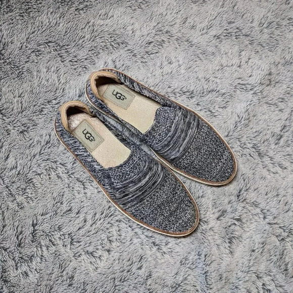 UGG Australia Sammy Slip On Shoes Gray Flats Black White Shoes Size 7.5 - Picture 4 of 9